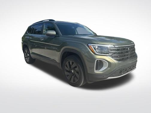 Avocado Green Pearl 2026 Volkswagen Atlas 2.0T SE W/TECHNOLOGY