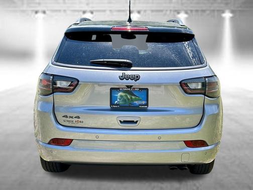 Billet Silver Metallic Clearcoat 2022 Jeep Compass Limited