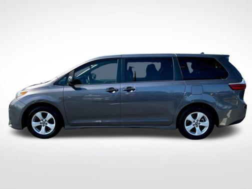 2019 Toyota Sienna L