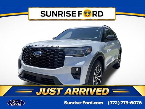 White Metallic 2026 Ford Explorer ST-Line