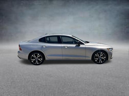 Silver 2024 Volvo S60 B5 Plus Dark Theme