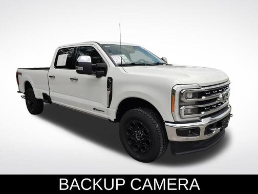 White Metallic 2023 Ford F-250 Lariat