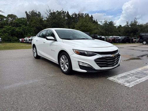 Summit White 2025 Chevrolet Malibu LT