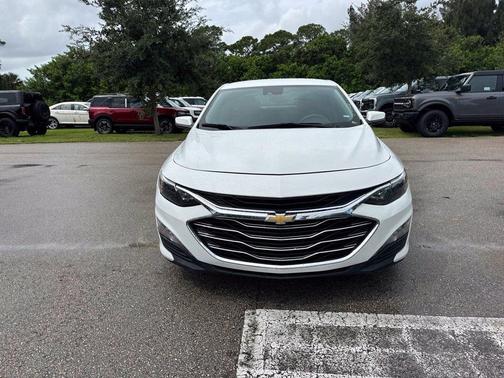 Summit White 2025 Chevrolet Malibu LT