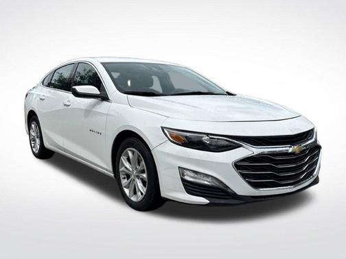 Summit White 2025 Chevrolet Malibu LT