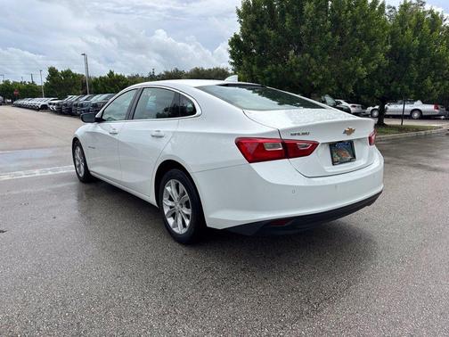 Summit White 2025 Chevrolet Malibu LT