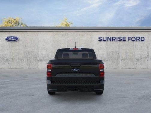 Shadow Black 2026 Ford Maverick Lobo Standard