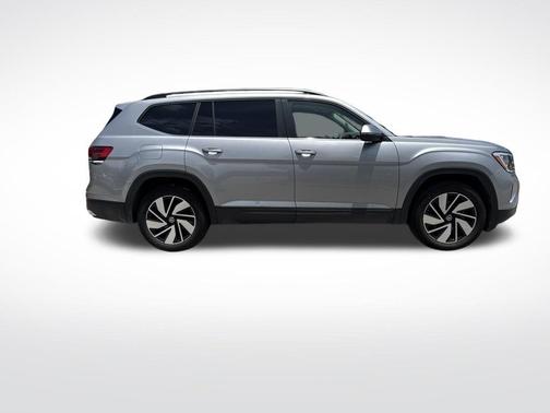 Silver Bird Metallic 2024 Volkswagen Atlas 2.0T SE