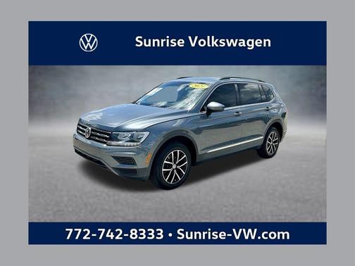 Platinum Gray Metallic 2021 Volkswagen Tiguan 2.0T SE