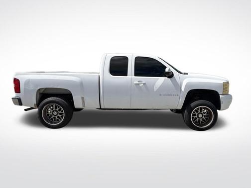 Summit White 2009 Chevrolet Silverado 1500 LTZ Extended Cab