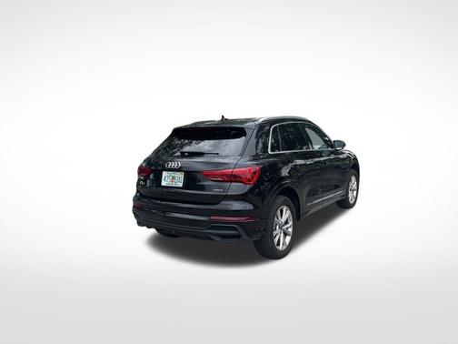 Mythos Black Metallic 2025 Audi Q3 45 S line Premium