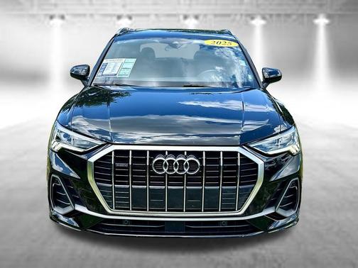 Mythos Black Metallic 2025 Audi Q3 45 S line Premium