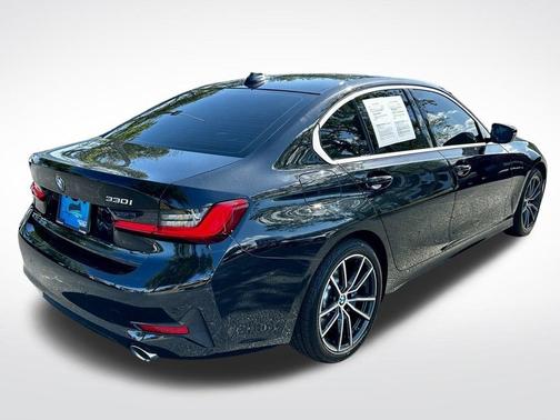 2021 BMW 330 i