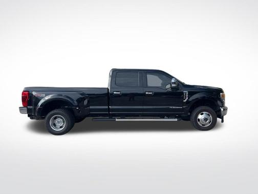 Black Metallic 2022 Ford F-350 Lariat Super Duty