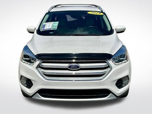 White Platinum Clearcoat Metallic 2019 Ford Escape Titanium