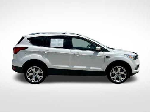 White Platinum Clearcoat Metallic 2019 Ford Escape Titanium