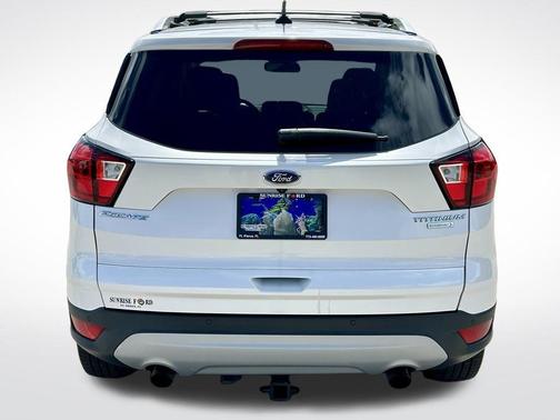 White Platinum Clearcoat Metallic 2019 Ford Escape Titanium