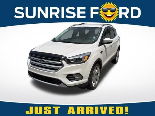 White Platinum Clearcoat Metallic 2019 Ford Escape Titanium