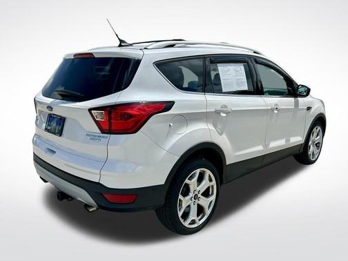 White Platinum Clearcoat Metallic 2019 Ford Escape Titanium