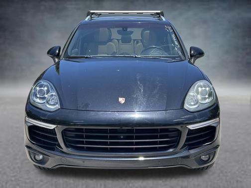 Jet Black Metallic 2017 Porsche Cayenne S