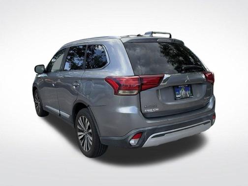 Alloy Silver Metallic 2019 Mitsubishi Outlander SEL