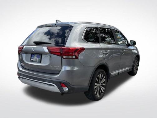 Alloy Silver Metallic 2019 Mitsubishi Outlander SEL
