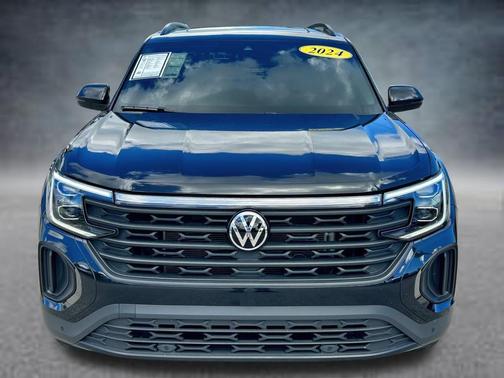 Deep Black Pearl Effect 2024 Volkswagen Atlas 2.0T SE w/Technology