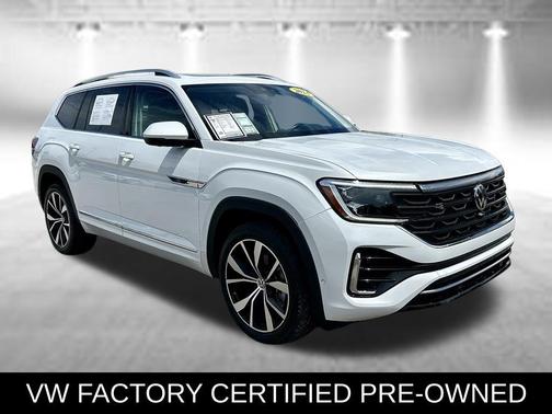 Opal White Pearl Effect 2024 Volkswagen Atlas 2.0T SEL Premium R-Line
