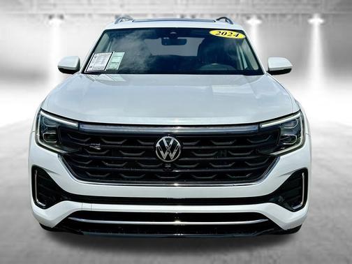 Opal White Pearl Effect 2024 Volkswagen Atlas 2.0T SEL Premium R-Line
