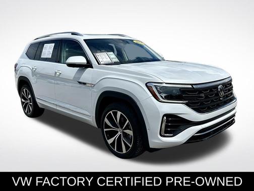 Opal White Pearl Effect 2024 Volkswagen Atlas 2.0T SEL Premium R-Line