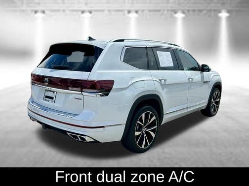 Opal White Pearl Effect 2024 Volkswagen Atlas 2.0T SEL Premium R-Line