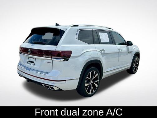 Opal White Pearl Effect 2024 Volkswagen Atlas 2.0T SEL Premium R-Line