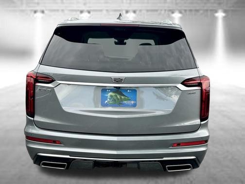 Silver Metallic 2024 Cadillac XT6 Premium Luxury FWD