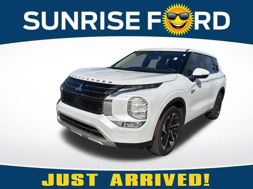 2025 Mitsubishi Outlander PHEV SE