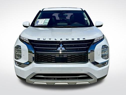 2025 Mitsubishi Outlander PHEV SE