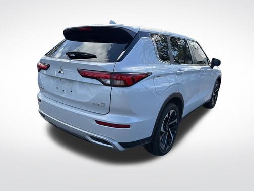 2025 Mitsubishi Outlander PHEV SE