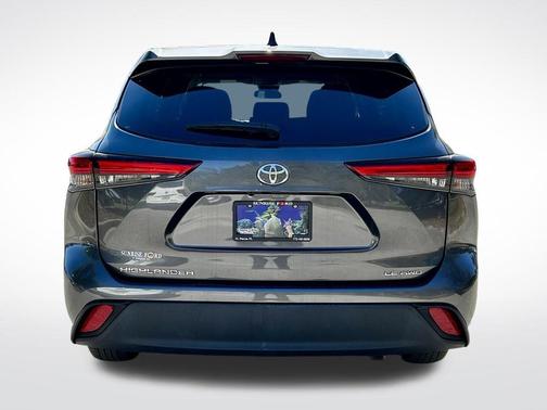 2022 Toyota Highlander 