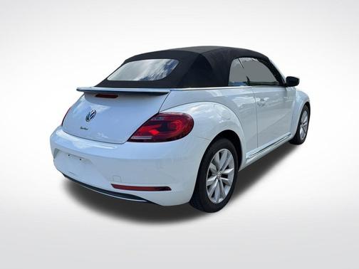 Pure White w/ Black Top 2017 Volkswagen Beetle 1.8T Classic