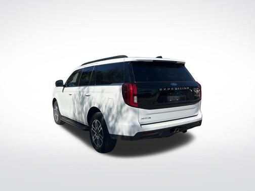 Oxford White 2025 Ford Expedition Active