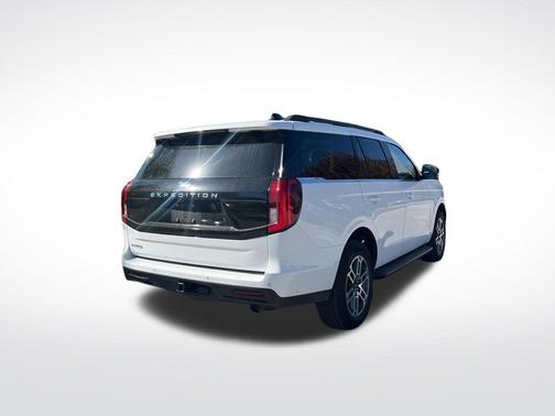 Oxford White 2025 Ford Expedition Active