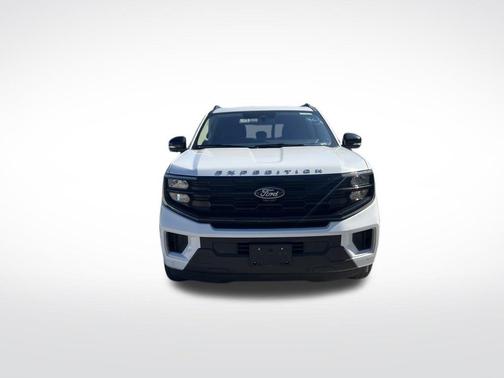 Oxford White 2025 Ford Expedition Active