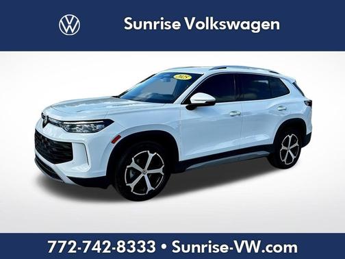 2025 Volkswagen Tiguan 2.0T SE