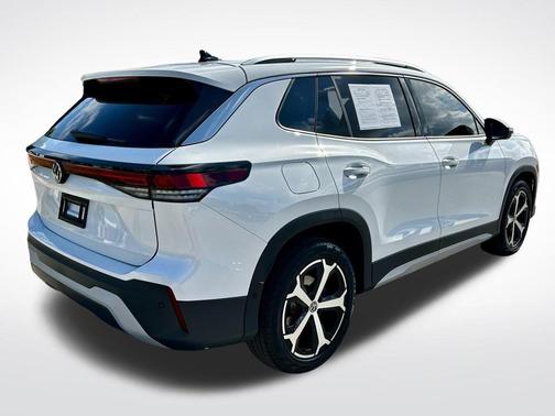 2025 Volkswagen Tiguan 2.0T SE