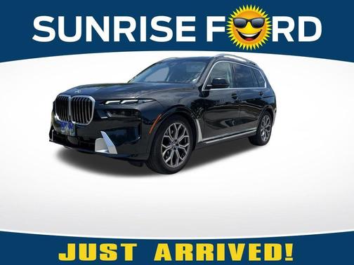 Black Sapphire Metallic 2024 BMW X7 xDrive40i