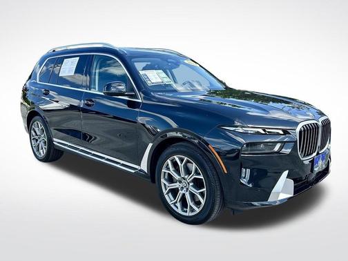 Black Sapphire Metallic 2024 BMW X7 xDrive40i