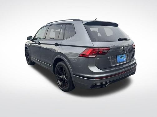 Platinum Gray Metallic 2023 Volkswagen Tiguan 2.0T SE R-Line Black