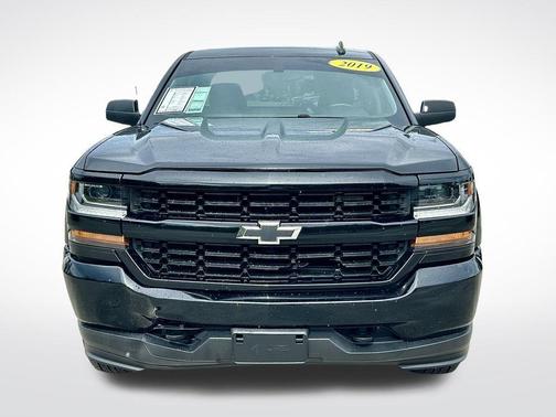 Black 2019 Chevrolet Silverado 1500 LD Custom