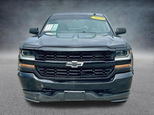 Black 2019 Chevrolet Silverado 1500 LD Custom