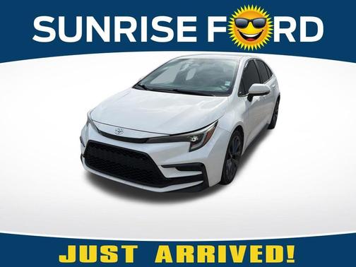 Ice 2023 Toyota Corolla SE