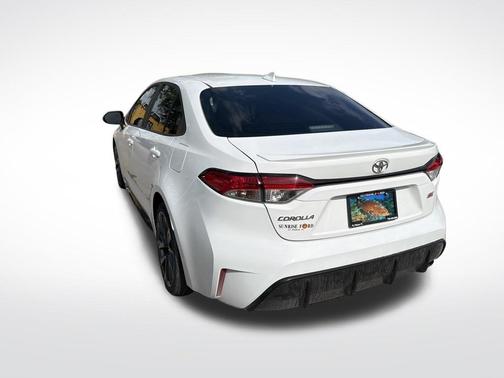 Ice 2023 Toyota Corolla SE
